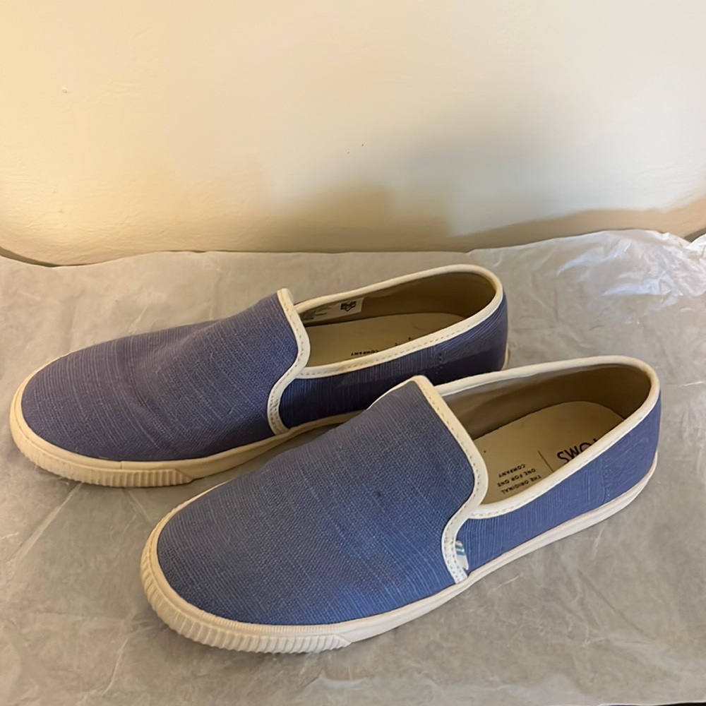 PRICE DROP! Toms women Clemente 7.5 blue